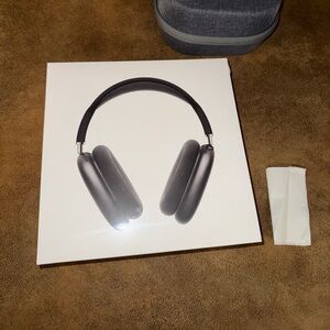 Apple AirPods Max Black Sealed